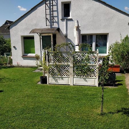 Gaestehaus Am Teich Raben Steinfeld Exteriér fotografie