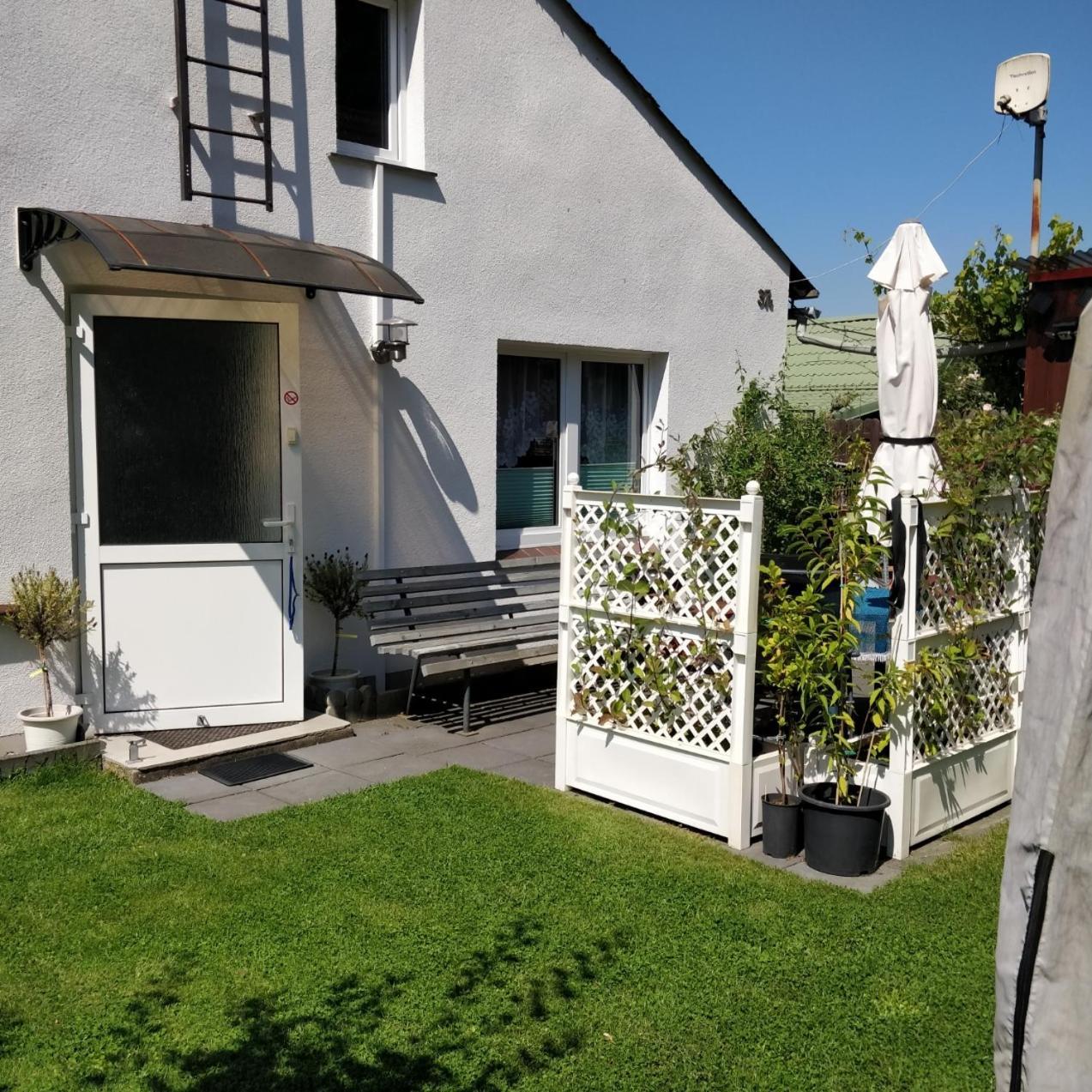 Gaestehaus Am Teich Raben Steinfeld Exteriér fotografie